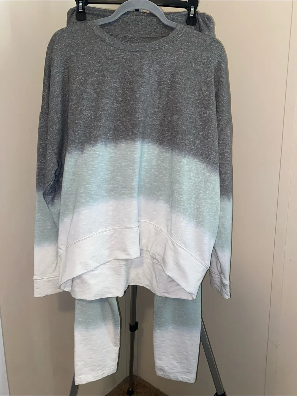 Secret Treasures Gray and White Ombre Crewneck Sweater and Matching Bottoms - Picture 1 of 8